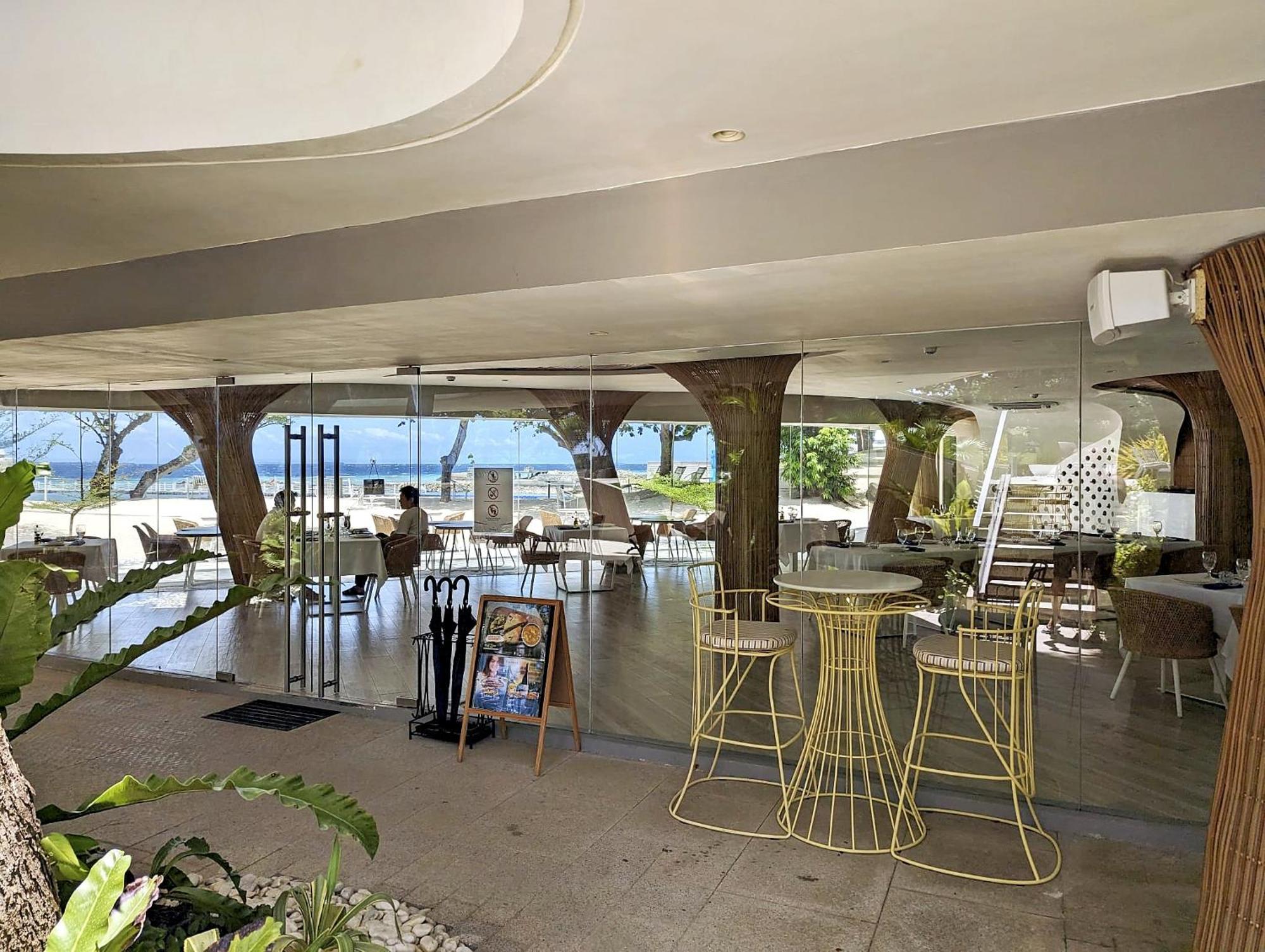 Dominiks Stylish Resort Gem Ocean View Pool Queen Bed At Tambuli 8 Floor Fast Wifi Мактан Екстер'єр фото