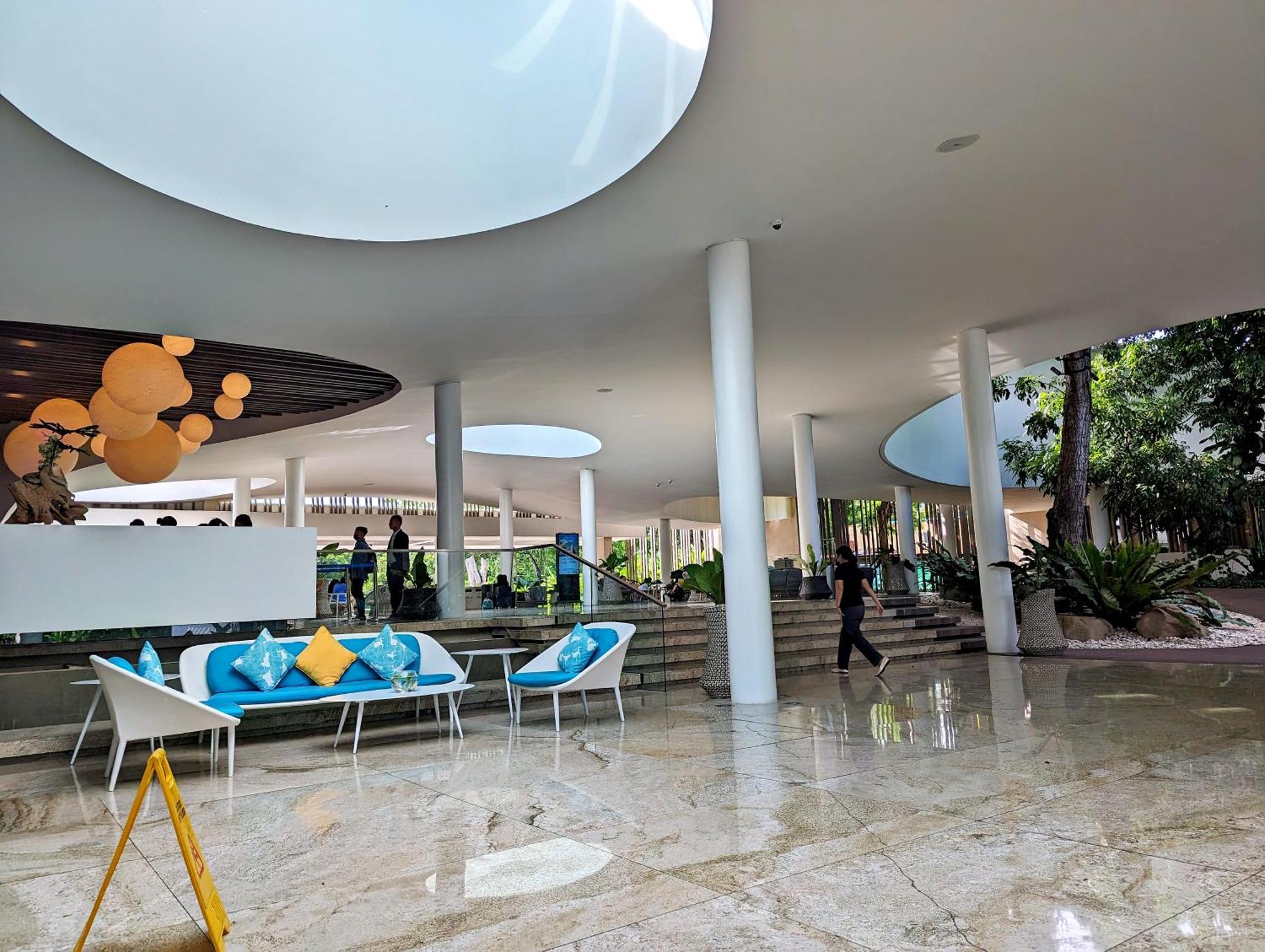 Dominiks Stylish Resort Gem Ocean View Pool Queen Bed At Tambuli 8 Floor Fast Wifi Мактан Екстер'єр фото